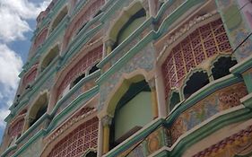 Shikary'S Palace Near Charminar